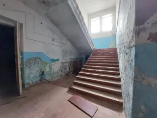 Административное здание 3535 кв.м., Ярославская область. Нежилое, объект культурного наследия регионального значения "Мариинская женская гимназия", 1830-е гг. Площадь 3 535,1 кв.м., этажей: 3, в том числе подземных 0, кадастровый номер: 76:20:080402:40, расположенное по адресу: Ярославская область…
