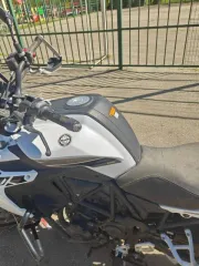 BENELLI TRK 502X, 2022 года. Мотоцикл BENELLI TRK 502X, 2022 года, марка: BENELLI, модель: TRK 502X, VIN: ZBNP16039PBE79152, гос. рег. номер: 2942АХ74, год изготовления: 2022.