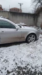 Mercedes-Benz E-200 Kompressor, 2003 года выпуска, VIN WDB2110421A238489, белый, бензиновый двигатель 1.8 л (163 л.с.), госномер T9I9EK09 (не на ходу).