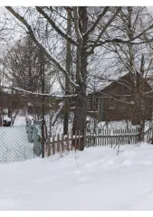 Дом с участком в Ленинградской области: 1/2 доля дома (площадь 66.09 кв.м) и 1/2 доля земельного участка, а также ещё 1/2 доля дома и 1/2 доля земельного участка, плюс 1/2 доля в земельном участке (КН 47:05:0702001:31, площадь 1200 кв.м) по адресу: Ленинградская область, Подпорожский муниципальный…