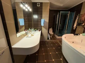 Жилое помещение площадью 122 кв.м, кадастровый номер 54:35:101695:1119, расположенное по адресу: г. Новосибирск, ул. Державина, д. 77/2, кв. 107, 108. Имущество находится в залоге у ПАО Банк "FK Otkrytie" ИНН: 7706092528 (правопреемник - АО «БМ-Банк» ИНН: 7702000406) и АО "Korporatsiya "MSP" ИНН…