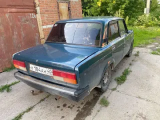 Легковой автомобиль ВАЗ 2107, 1996 г.в. Марка: ВАЗ, модель: 2107, год изготовления: 1996, цвет: зеленый, VIN: XTA210700V1024079, г/н: К184АН40. Особенности тех. состояния: коррозии по всей поверхности кузова, сквозная коррозия на порогах