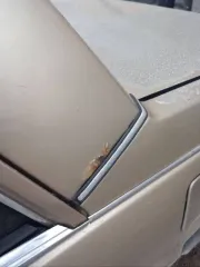 Volvo 740, 1987 года, 100 лс, VIN YV1744833H2090632, гос рег. номер О 742 УО 154. Автотранспортное средство находится в условно пригодном техническом состоянии – автомобиль не на ходу, требует ремонта/замены стоек, подшипников, рулевых тяг, тормозных колодок, тормозных суппортов, заднего моста…