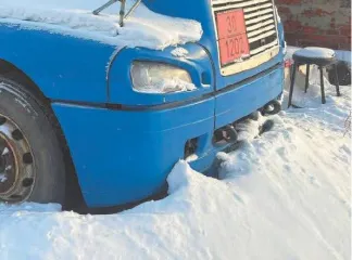 Freightliner FLC1200, 2000, Седельный тягач, Automobile "Freightliner FLC1200", седельный тягач, VIN 1FUYSSEB61LG21113, 2000 г.в.