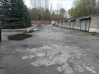 Нежилые помещения №№ 1-5,9,10 на 1 этаже общей площадью 400,2 кв.м., расположенные в пристроенном здании складов, кадастровый номер: 33:26:050403:49, адрес: Владимирская область, г. Муром, ул. Ленинградская, д. 8