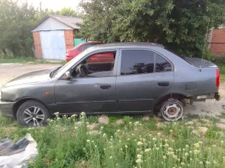 Hyundai Accent, 2003 год, кузов X7MCF41GP3D003263, двигатель G4EC1057425. Не на ходу.