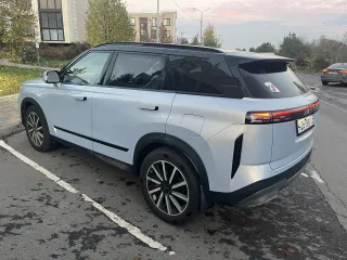 Jaecoo J7 2023 года, VIN LVVDD21B2PC010352, пробег 24 129 км, полный привод. В залоге у ПАО "Совкомбанк" и ООО Микрокредитная компания "Корона". Ознакомление с документацией по запросу в будние дни с 11:00 до 19:00 на почту DeYupravlyaushii@yandex.ru. Для осмотра звонить +79104474258.