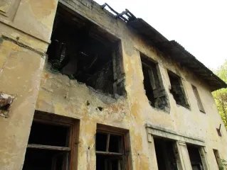 Производственное здание 2846,9 кв.м Челябинская область. Нежилое здание, назначение: производственное, лит. А, А1. Площадь: общая 2846,9 кв.м. Этажность: 1. Адрес: Челябинская область, г. Челябинск, тракт Свердловский, д. 24в, кадастровый номер: 74:36:0708005:159. Самовольно возведенное здание…