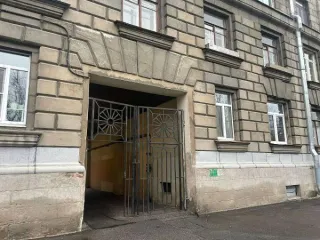 Нежилое помещение 147.6 кв.м в Санкт-Петербурге по адресу: Карташихина улица, д. 10/97, литера А, пом. 1-Н. Назначение: нежилое, этаж: подвал, кадастровый номер 78:06:0002111:228. Право собственности подтверждается записью в ЕГРН от 20.05.2024 № 78:06:0002111:228-78/011/2024-1.