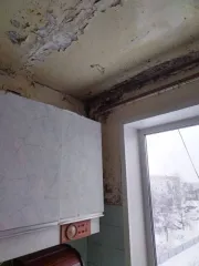 1/4 доля квартиры в Ярославской обл. еще 1/4 доля квартиры, площадь45.8 кв.м., назначение: Жилое, адрес  местонахождение : 152101, Ярославская обл, Ростовский р н, рп Семибратово, ул Новая, д 6, кв 28, кадастровый  условный  номер: 76:13:010101:2411