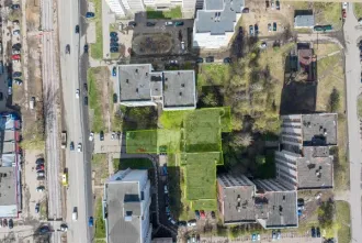 Продается здание площадью 1803.5 кв.м по адресу: Ярославская область, г. Ярославль, ул. Труфанова, д. 34 (кадастровый номер 76:23:011201:146). Одновременно продается земельный участок площадью 2516 кв.м (кадастровый номер 76:23:011303:32), на котором расположено здание.