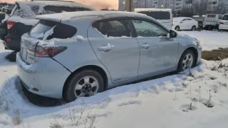 Lexus CT 200h Hybrid 2012 года, кузов ZWA102103940. Автомобиль 2012 года выпуска, мощность 124 л.с., пробег 91 860 км, передний привод, автоматическая коробка передач. Осмотр и ознакомление с документами по предварительной договоренности: arbitr.ram@mail.ru, 8-910-645-71-49.