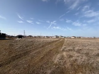 Земельный участок 500 кв.м. для ИЖС, Ростовская область, городской округ город Волгодонск, город Волгодонск, улица Александра Неумывакина, земельный участок 12. Категория земель: земли населенных пунктов. Кадастровый номер: 61:48:0040240:320. Основной вид разрешенного использования: 2.1.