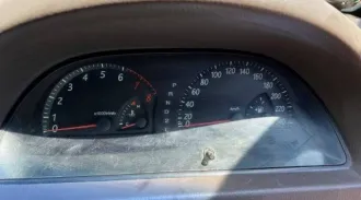 Toyota Camry, 2003 года, 152 лс, АКПП. Транспортное средство марки "TOYOTA CAMRY", 2003 год выпуска. Идентификационный номер (VIN): JTDBE38K700267735. Цвет кузова (кабины): черный. Рабочий объем (см³): 2362. Тип транспортного средства: легковой седан.
