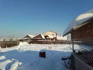 1/4 доля земельного участка 547 кв. м и дома 37.7 кв. м в Иркутской области. Земельный участок, категория земель: земли населённых пунктов, разрешенное использование: индивидуальное жилищное строительство (размещение существующего жилого дома), площадь 547 кв. м., адрес (местоположение) объекта…