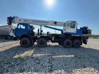 Кран автомобильный КС-55729-5B на шасси КАМАЗ, 2013 г.в., VIN: Z8C55729ED0000108, цвет: синий, неисправен двигатель.