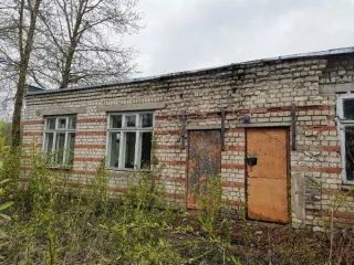 Нежилое здание 301,3 кв.м и земельный участок 3270 кв.м, Ярославская область, Некоузский р-н, с. Новинское, д. 74, в составе: здание, назначение - нежилое, количество этажей - 1, в том числе подземных – 0, общая площадь 301,3 кв.м., кадастровый номер 76:08:040406:222, существующие ограничения…