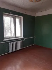 Земельный участок 913 кв.м с 7 нежилыми зданиями, Саратовская область. Земельный участок площадью 913,0 кв.м, с расположенными на нем объектами недвижимого имущества – нежилое здание, площадью 121,1 кв.м, нежилое одноэтажное здание, площадью 52,6 кв.м, комплекс складских помещений, площадью 23,5…