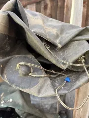 Надувная лодка из ПВХ Pelikan UFA 59-015528-1, темно-зеленого цвета, 1109/25/КФ. Представленное имущество не новое, имеет следы эксплуатации и внешних механических воздействий. Продажа в качестве годных остатков (запчасти). Имущество продается в том виде, в каком оно есть, и в случае продажи…