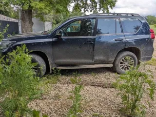 Toyota Land Cruiser 150 2019 Легковой автомобиль универсал, 2019 г.в., г/н В046УМ12, VIN JTEBR3FJX0K140685, цвет кузова темно-синий, в исправном состоянии, расположенный по адресу: РМЭ, пгт. Морки, ул. Кошевого, д.9.