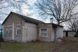 Земельный участок 506 кв.м и нежилое здание 79,4 кв.м, Липецкая область 1) Земельный участок, площадь 506 кв.м., кадастровый номер: 48:20:0021710:66, местоположение установлено относительно ориентира, расположенного в границах участка. Почтовый адрес ориентира: Липецкая область, г. Липецк, с…