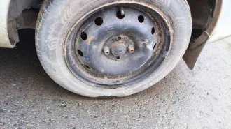 Lada Vesta 2018 года, 122.4 л.с., пробег 75560 км, автоматическая коробка передач. Цвет кузова белый. VIN: XTAGFL320JY210184. Двигатель: номер 21179 0046903, объем 1774 см³. Является залоговым имуществом.