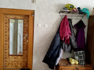 1/4 доли в квартире площадь 52.7 кв.м., назначение: жилое, адрес: Россия, Кировская обл., Уржумский р-н, д. Овсянниково, ул. Мира, дом 30, квартира 1, кадастровый номер: 43:35:410102:143