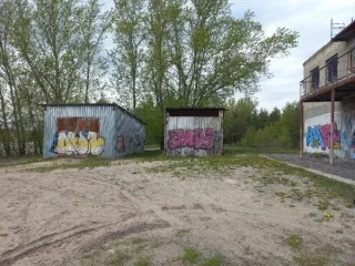 Яхт-клуб 222.8 кв.м, земля 2507 кв.м, Владимирская обл. Нежилое здание яхт-клуба с земельным участком. Назначение – нежилое, общая площадь здания 222,8 кв.м, земельный участок общей площадью 2507,00 кв.м. Адрес: Владимирская область, город Гусь-Хрустальный, парк 50 лет Советской Власти, дом 4…