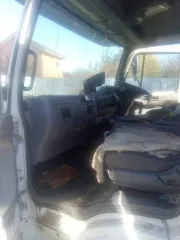 Hino Ranger 1994 года выпуска, грузовой рефрижератор. Номер шасси (рамы) FC3WEA10230. Цвет кузова белый, зеленый, красный. Тип двигателя дизельный, мощность 200 л.с., объем 6010 куб.см. Паспорт транспортного средства 27 НА 609966 выдан 25.01.2014 г. Государственный регистрационный знак М595ХУ27.