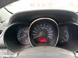 KIA Rio 2014 автомобиль марки KIA модель Rio 2014 г.в. VIN-номер Z94CB41AAFR249497 ознакомление с имуществом по предварительному согласованию по тел. 8(911)372-00-12 или по e-mail: pskovpravozashchitnik@mail.ru