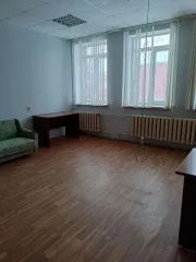 Помещение 45.8 кв.м, Салават, Башкортостан. Объект аренды, площадь 45,80 кв.м., номера помещений на поэтажном плане: 2 этаж, помещения № 7, 8, адрес (местонахождение) объекта: Республика Башкортостан, г. Салават, б-р. Юлаева, д. 18, строение а. Год ввода в эксплуатацию: не указан. Вид ограничений и…