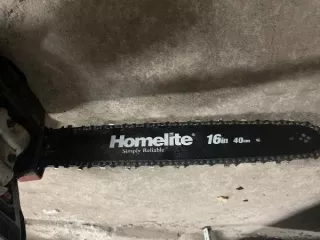 4 Бензопилы, б/у: Бензопила Champion 237 б/у,  Бензопила Homelite б/у , Бензопила Husqvarna б/у , Бензопила ZIMANI SC 361 б/у. Дефекты: Объекты осмотра имеют признаки эксплуатации (царапины и потертости), следы воздействия окружающей среды (загрязнения). Объекты не утратил потребительские свойства…