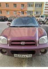 Hyundai Santa Fe 2008 года, VIN X7MSB81VP9M014485. Общее состояние: внешнее удовлетворительное, автомобиль на ходу, заводится исправно. Технические особенности: ходовая часть - требуется замена всех тормозных дисков (значительный износ), свист в левой задней ступице, неисправны все амортизаторы…