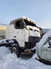 Volvo FH12, VIN YV2A4DAAXXA502841, государственный регистрационный номер Р127МК47, год выпуска 1999. Автомобиль не на ходу, требуется ремонт.