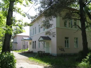 Комплекс нежилых зданий 1914,3 кв.м с земельным участком 16196 кв.м Нижегородская область Нежилые здания с земельным участком: нежилое здание, площадью 1603,5 кв.м, кадастровый номер: 52:21:0000102:117; нежилое здание, площадью 265,0 кв.м, кадастровый номер: 52:21:0000102:118; нежилое здание…