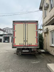 Грузовой автомобиль рефрижератор марки, модели 37244P Hyundai HD 78, 2010 года выпуска, идентификационный номер  VIN : X0V37244PA0000025, цвет кузова белый, модель/№ двигателя D4DD 9410379, мощность двигателя л.с.  кВт  140 л.с. 103 кВт, рабочий объем двигателя куб.см. 3907, тип двигателя: дизельный
