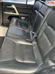 Легковой автомобиль Toyota Land Cruiser 200, VIN JTMCV05J104125596, 2013 г. в., цвет белый. Ознакомиться можно в дни приема заявок с 11:00 до 16:00, предварительно записавшись по тел. 89062274666 или email: bankrotim@yandex.ru