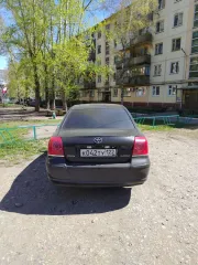 Toyota Avensis 2003 года выпуска, VIN SB1BR56L30E020702