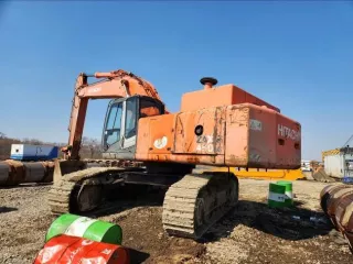 Экскаватор гусеничный Hyundai R300LC-9SH, заводской номер HHKHZ808LE0000183, 2014 год выпуска, госномер 58 УЕ 9248 (63 СВ 9366). Экскаватор гусеничный Hyundai R300LC-9S, заводской номер HHKHZ810LE0001178, 2014 год выпуска, госномер 58 УЕ 9241 (63 СВ 9362). Трактор ДТ-75 ДЕРС2 с буровой установкой…