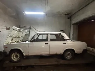 ВАЗ21053 2004 года выпуска, седан. VIN: ХТА21053042019366, номер двигателя: 2103-7688392, номер кузова: 2019366.