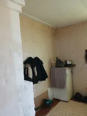 Квартира общей площадью 12,6 кв.м, кадастровый номер 33:08:170133:798. Расположена на 2 этаже здания с кадастровым номером 33:08:170133:221. Доля в праве 100%.