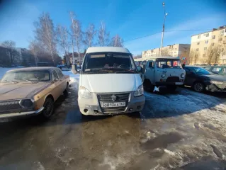 ГАЗ-322132 2011 автомобиль ГАЗ-322132, АВТОБУС КЛАССА В, 2011 г. в., VIN X96322132B0689456 Авто на ходу, спущено или пробито колесо, снизу порогов есть ржавчина, небольшая вмятина задней двери, двигатель УМЗ 4216. Посмотреть можно в любое время после 17:00 в будни, в выходные в любое время, база…