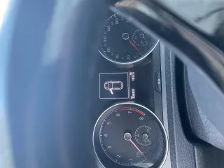 Volkswagen Golf, 2014, автомобиль марки: VOLKSWAGEN, модель: Golf, год выпуска: 2014, идентификационный номер (VIN): WVWZZZAUZEW349245. С имуществом можно познакомиться по адресу: г. Нижний Новгород по предварительной записи у организатора торгов (8-951-9189801).