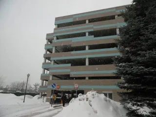 Парковочное место 20,2 кв.м и нежилое помещение 20,2 кв.м. Адрес: Московская область, Одинцовский район, городское поселение Заречье, рабочий поселок Заречье, улица Каштановая, дом 12, строение 1, помещение 1.03. Кадастровый номер нежилого помещения: 50:20:0020202:4964.