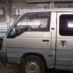 Nissan Caravan, 1982 года, 85 лс, 150000 км, номер кузова ARME24015541, гос. номер У589АМ27. Техническое состояние транспортного средства: не на ходу, не исправна автоматическая коробка передач, двигатель требуется ремонт; по кузову многочисленные следы сквозной коррозии.