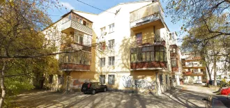 Комната, общей площадью 25,9 кв.м., расположенная в квартире расположенная на 4 этаже 4 этажного дома. Кадастровый номер 66:41:0106127:5206
По адресу: Свердловская область, г. Екатеринбург, улица Ильича д.16, кв. 47