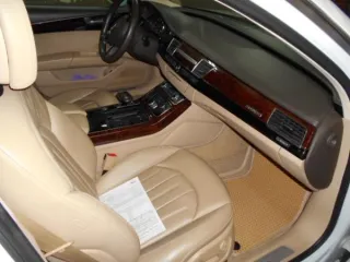 Audi A8 L 2013 года выпуска, VIN WAUZZZ4H4DN033252, госномер В055МВ716. Комплект зимних шин Nokian Tyres Hakkapeliitta 9SUV R18 235/55 104Т - 4 шт. Литые диски R19/8.5JPCD 5X112ET 35 ЦО 70.1 Dotz CP5 dar - 4 шт. Дополнительный комплект летних шин Viatti Bosco 235/55 R18 100H - 4 шт.