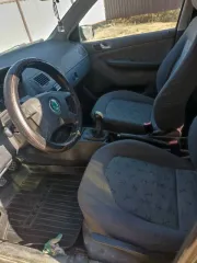 Skoda Fabia, 2001 года, 68 лс, 313 751 км. Легковой автомобиль, марка: Skoda, модель: Fabia, год изготовления: 2001, VIN: TMBMB46Y623404213, г/н: Н369ОО30. Необходима замена тормозной системы, нет аккумулятора, не горят фары, не работает кондиционер, двигатель в неисправном состоянии. Фактическое…