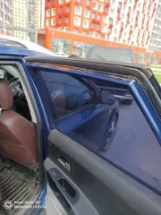 Kia Ceed 2009 года, 122 л.с., синий, 269435 км, имеются повреждения. Автомобиль марка Kia, модель Cee'd, VIN XWEFF522290005047, двигатель № C4FC9Z090006, год выпуска 2009. На лобовом стекле трещина, одна задняя дверь не открывается, на кузове есть вмятины, сзади стучит подвеска. Автомобиль в залоге…