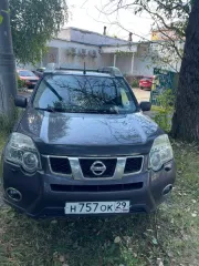 Nissan X-Trail 2012 года выпуска, цвет серо-сиреневый, VIN Z8NTBNT31CS049774, государственный номер H757OK29, мощность двигателя 104 кВт/141 л.с. 1 штука. Модель: Nissan. Назначение: pryamie. Вид транспорта: Легковой универсал.